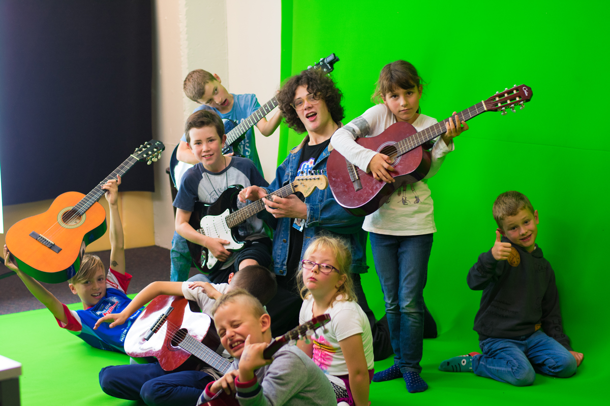 Music Education in Primary Schools: Songs for School Performances